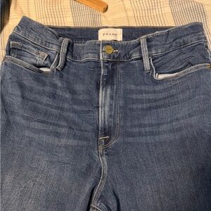 Frame high-rise Ali Cigarette